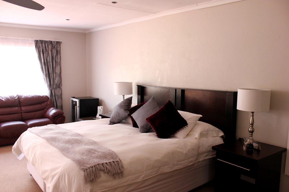The Lazy Grape Guest Lodge & Spa Benoni Eksteriør bilde